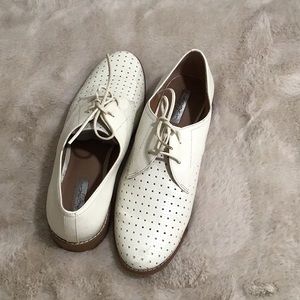🆕 HALOGEN Perforated Lace Up Oxford Shoes Low Heel